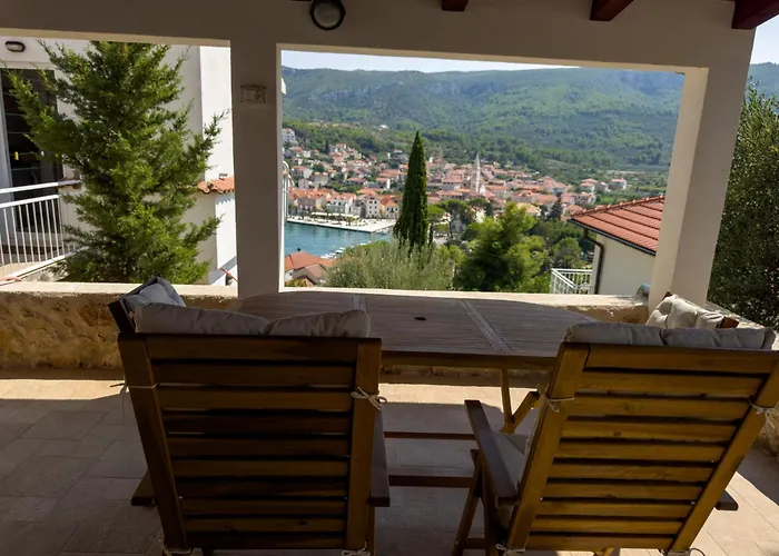 Bellavista Jelsa 2+2
