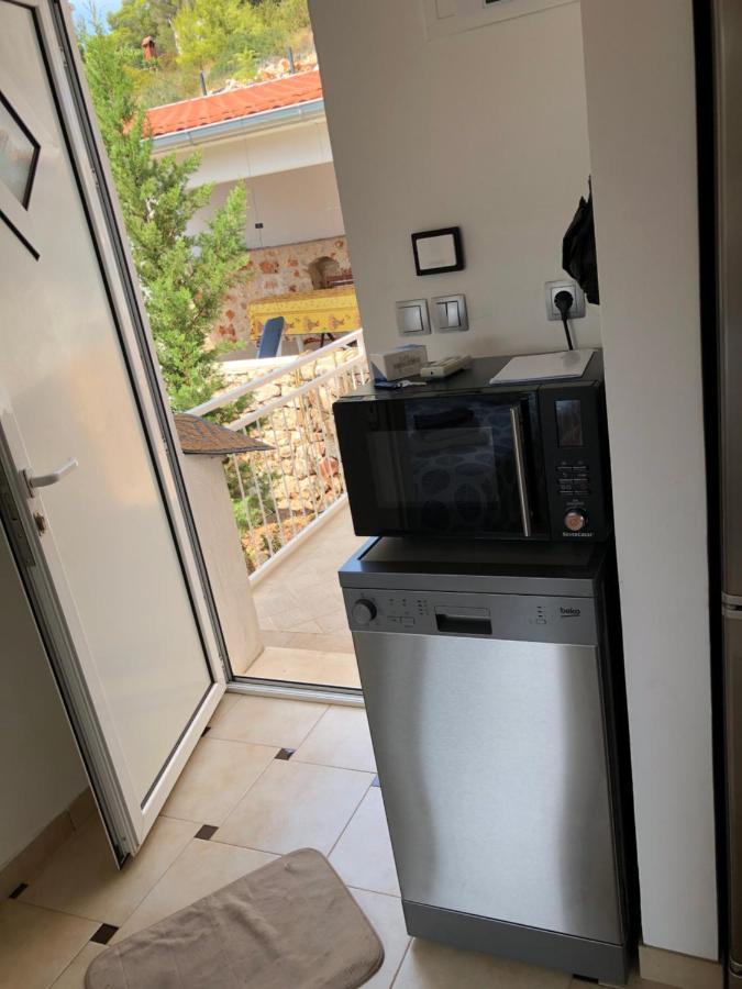 Apartment Bellavista Jelsa 2+2
