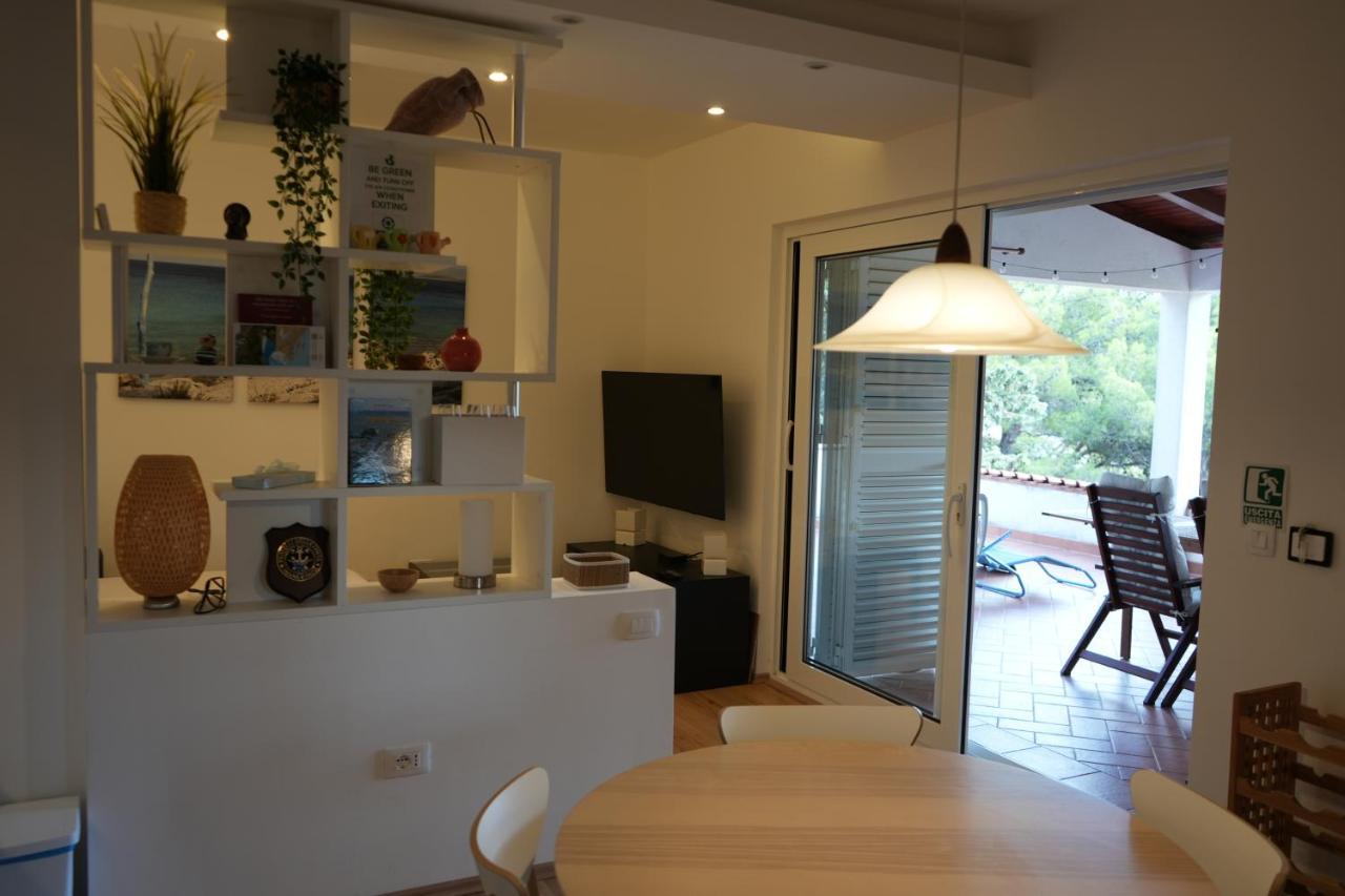 Bellavista Jelsa 2+2 Apartment *