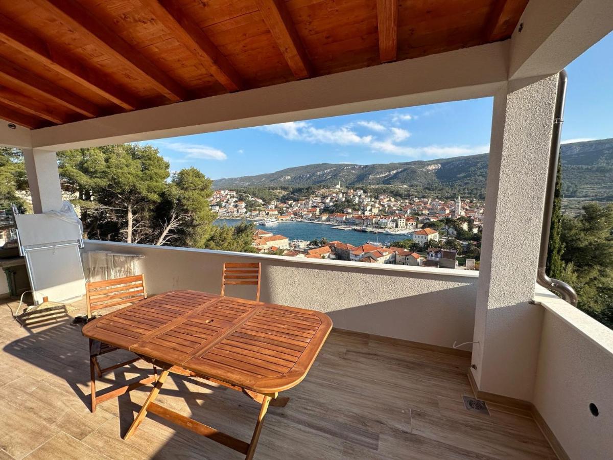 Bellavista Jelsa 2+2 Apartment *