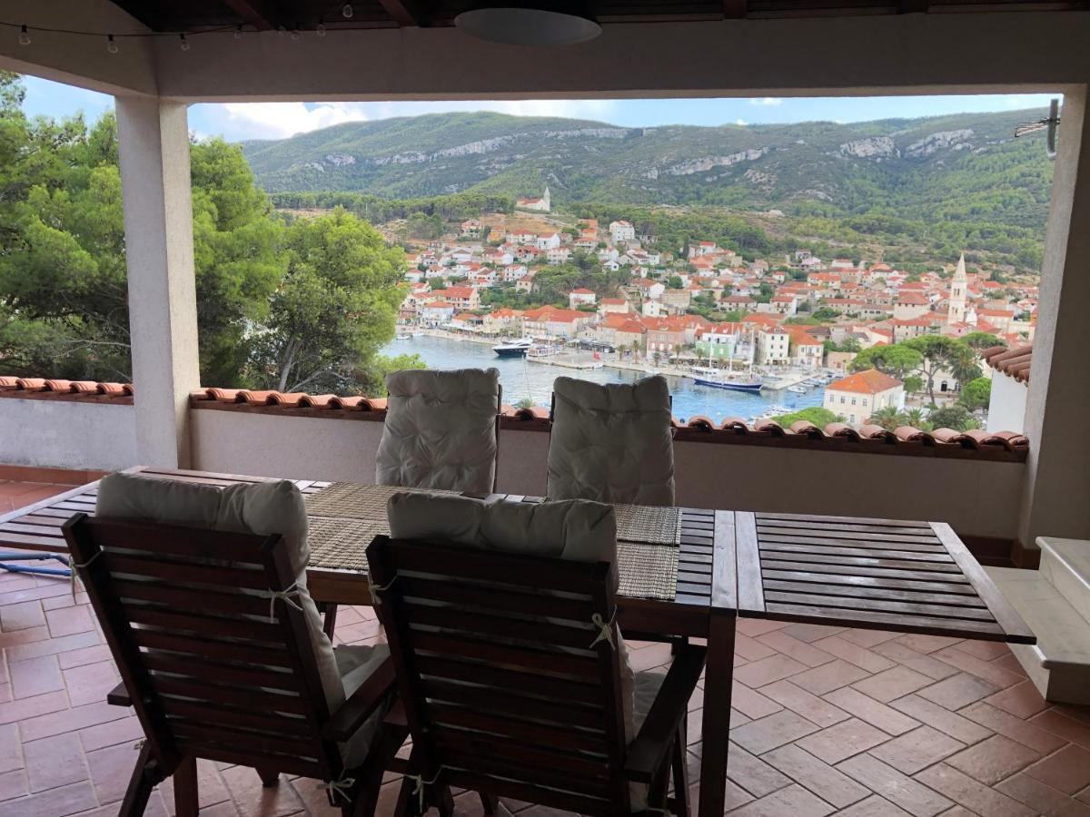 Apartment Bellavista Jelsa 2+2