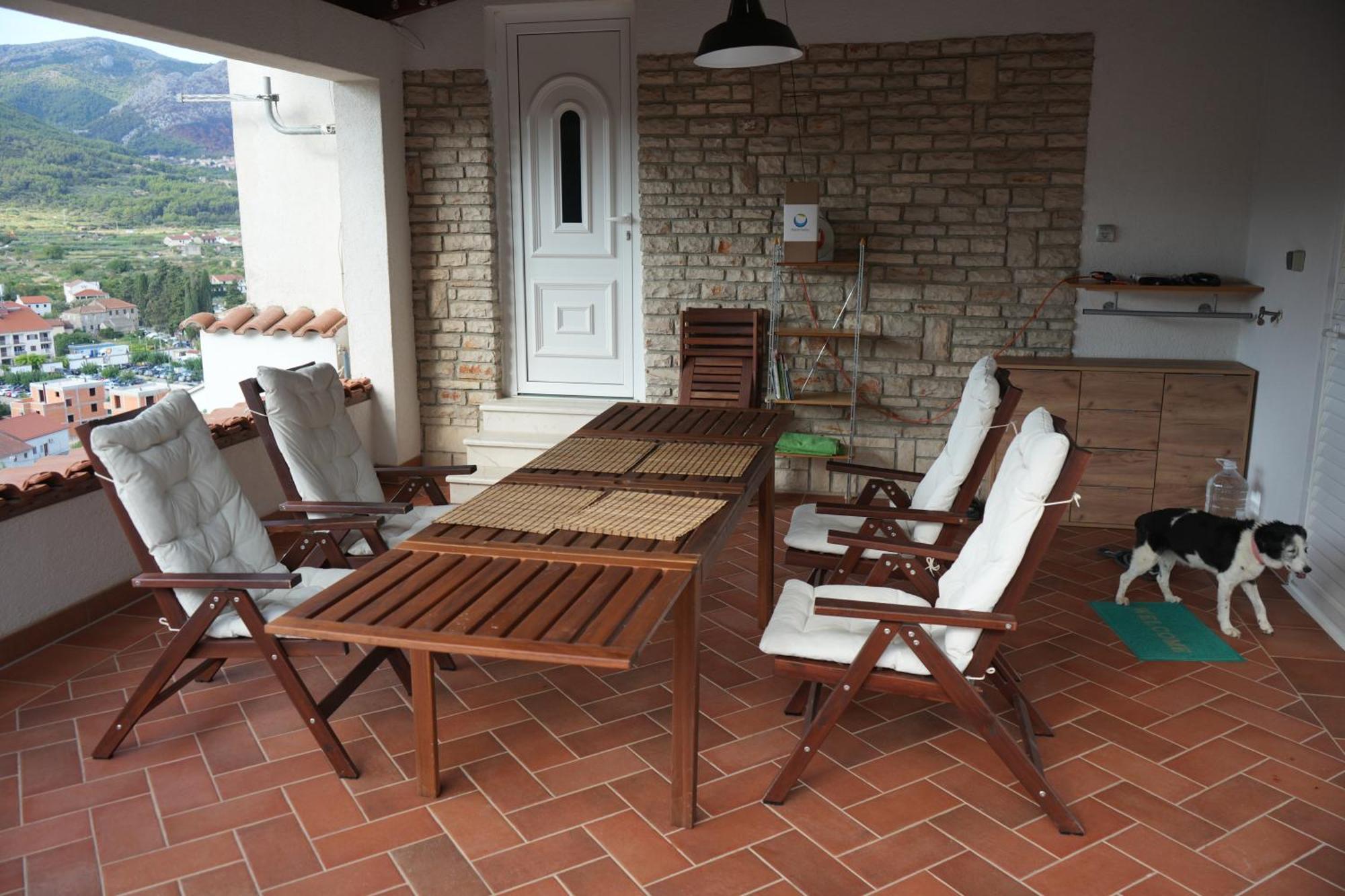 Bellavista Jelsa 2+2 Apartment