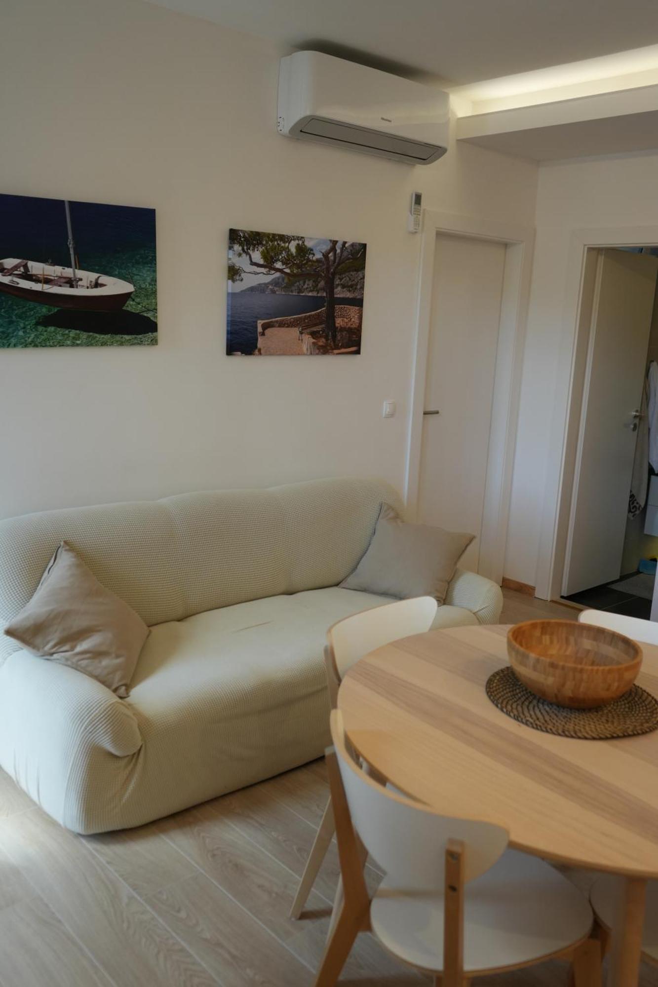 Bellavista Jelsa 2+2 Apartment *