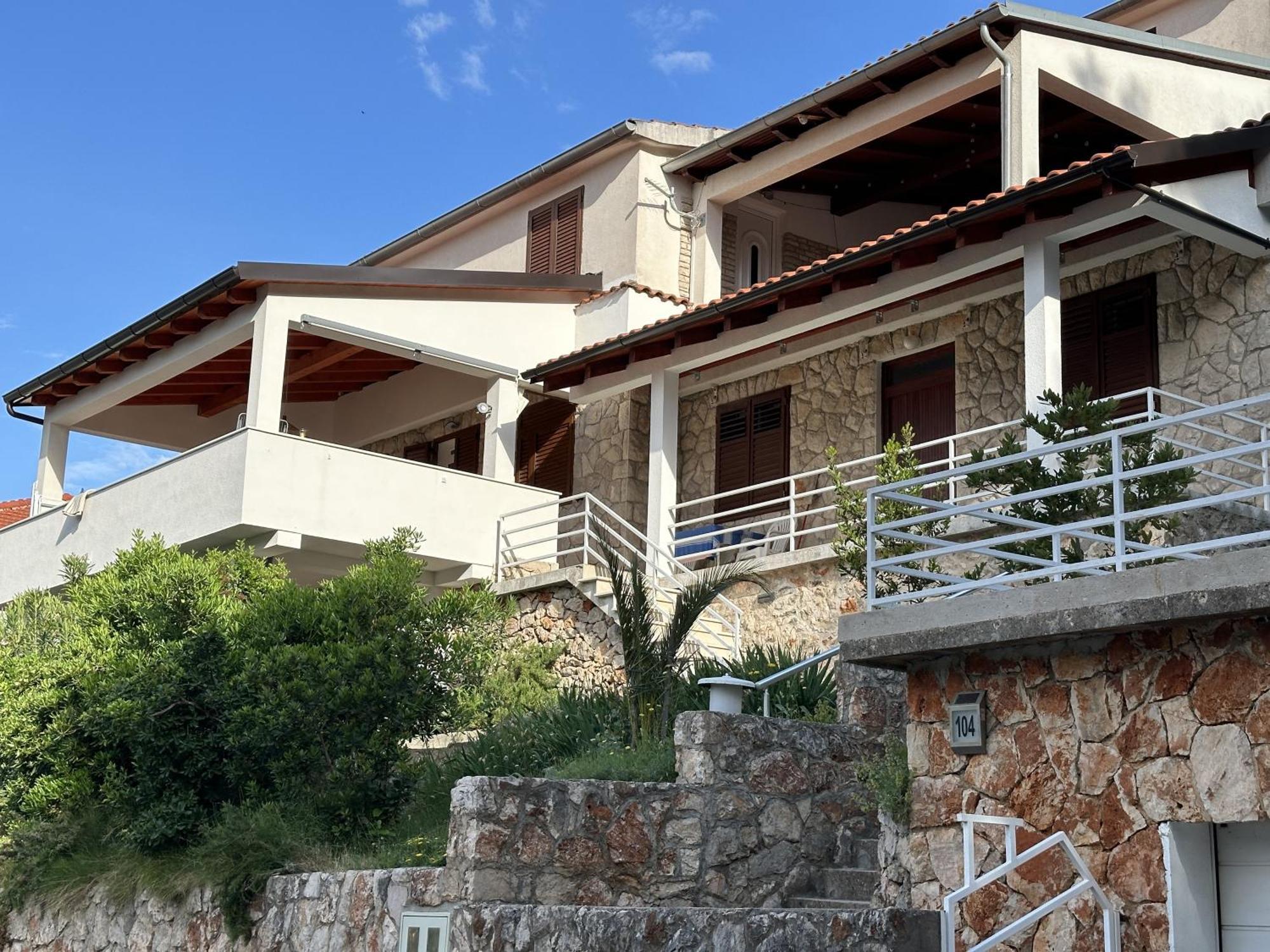 Apartment Bellavista Jelsa 2+2